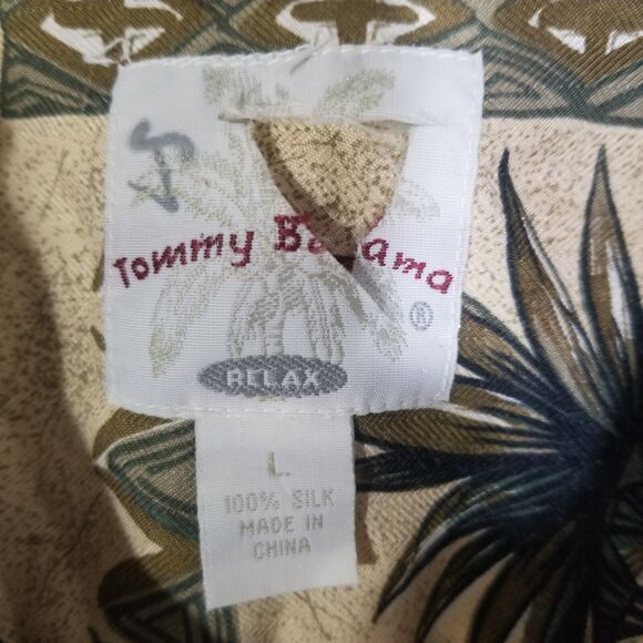 Mens L Tommy Bahama Tropical Pineapple Button Shirt Tiki Beach - Picture 3 of 6